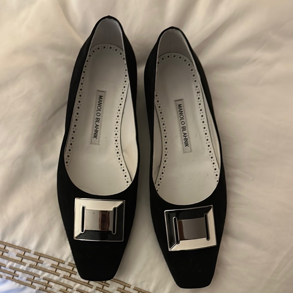 Manolo Blahnik Black and Silver Flats Sleek Design size 39